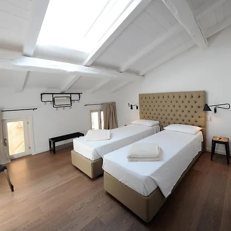 Opera 11 R&b Отель типа 