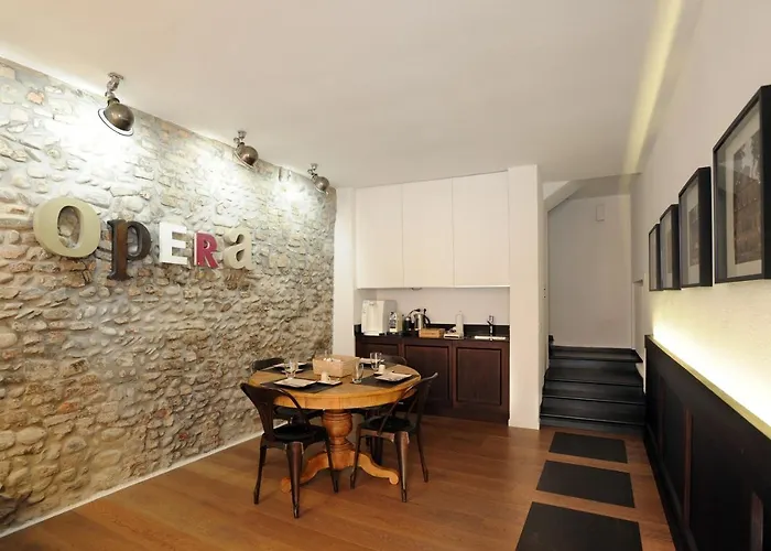 Opera 11 R&b 3* Парма